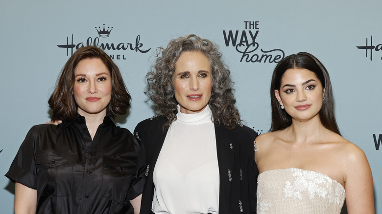 Sadie Laflamme-Snow, Chyler Leigh, and Andie MacDowell posing