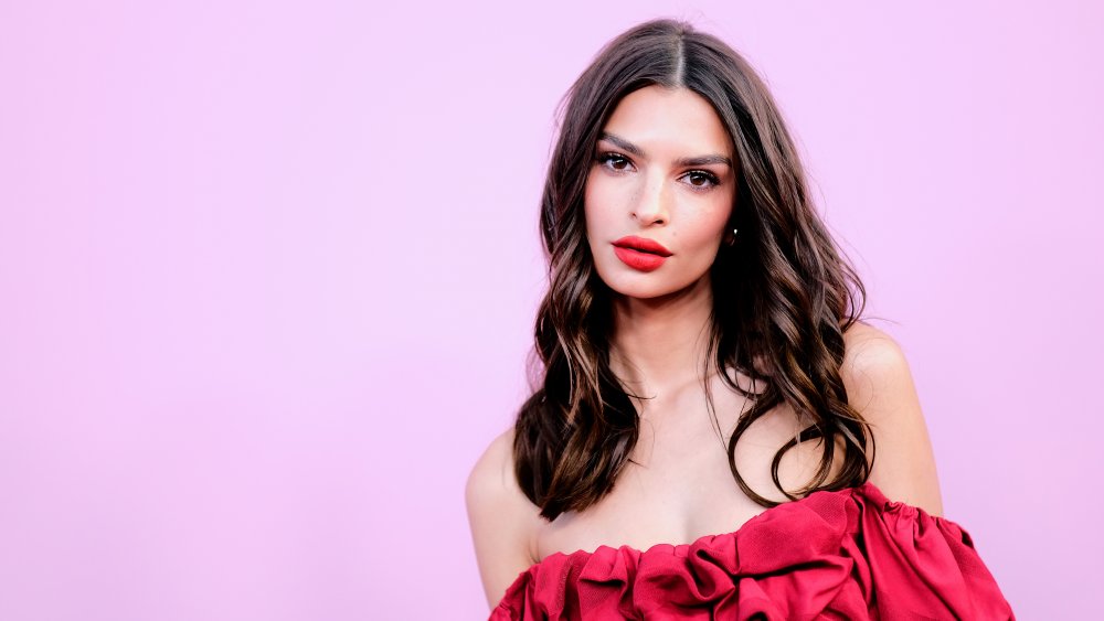 The Bizarre Ingredient Emily Ratajkowski Has In Her Skin Care Routine