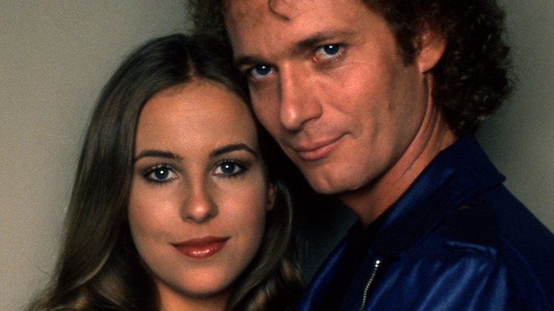 General Hospital's Luke and Laura posing