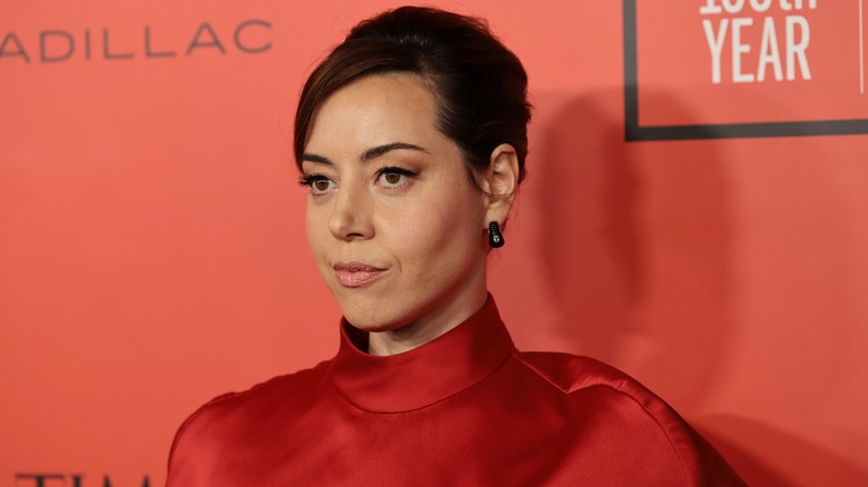 Aubrey Plaza posing on the red carpet