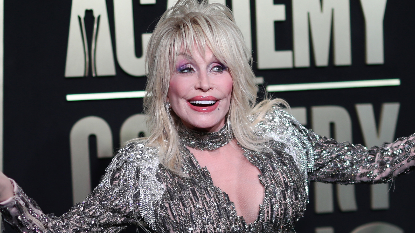 Why Everyone Is Suddenly Panicked About Dolly Parton And The Truth Behind The Rumor