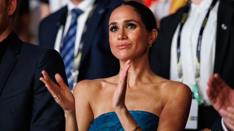 Meghan Markle clapping