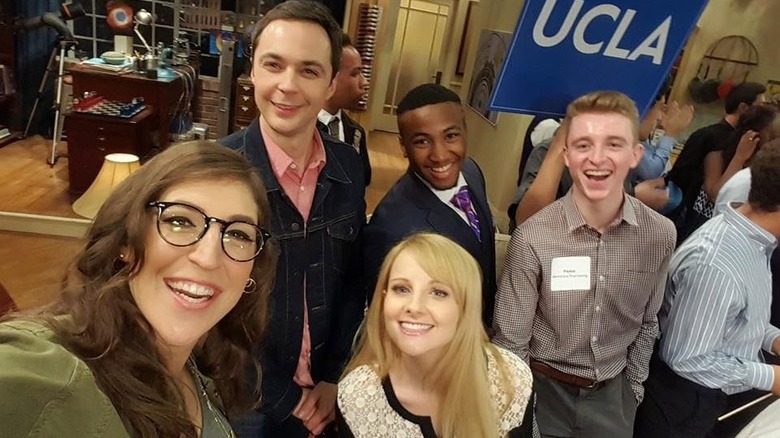 Mayim Bialik, Jim Parsons, and Melissa Rauch with UCLA students on the set of Big Bang Theory