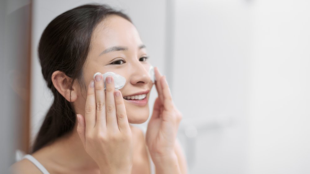 The Difference Between OilBased Cleanser And WaterBased Cleanser