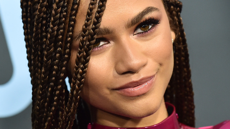 Zendaya poses on the red carpet