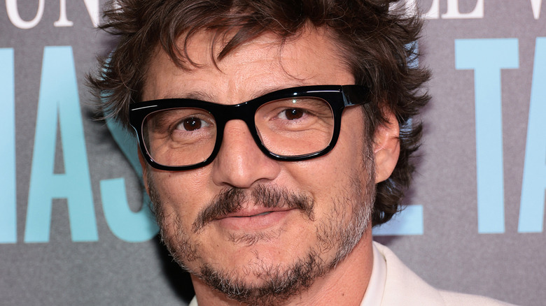 Pedro Pascal posing for picture