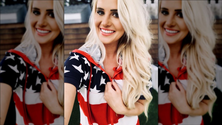 Tomi Lahren taking a selfie in 2018