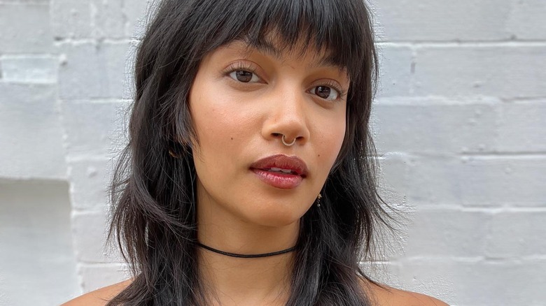 Woman with a shaggy mullet 