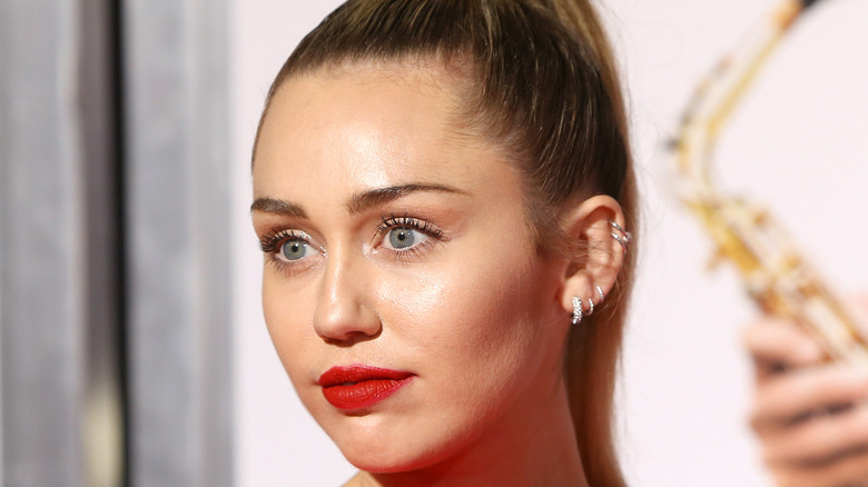 Miley Cyrus at an event 