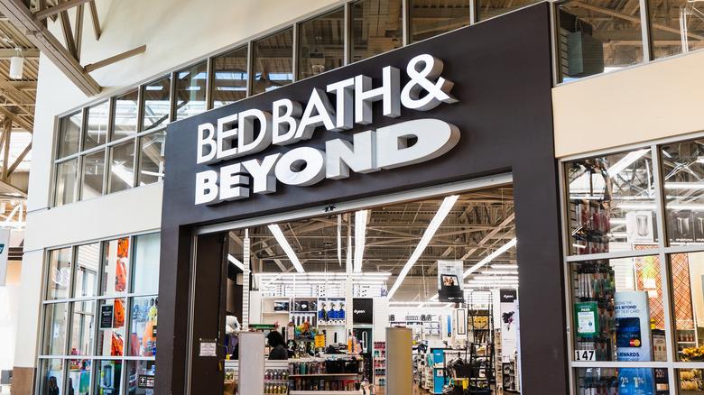 Bed Bath & Beyond store