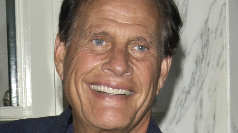 Ron Popeil, posing