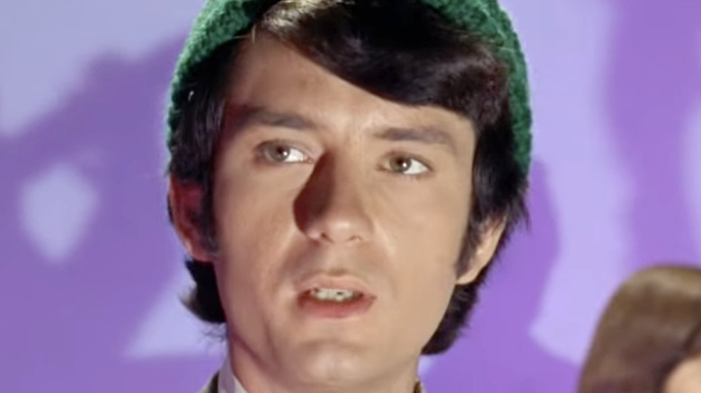 A young Michael Nesmith singing