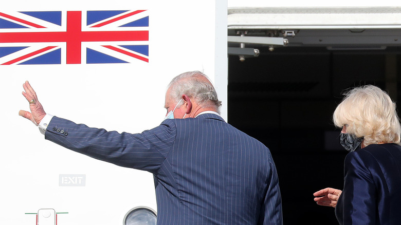 Prince Charles and Camilla boarding 'Heir Force One'