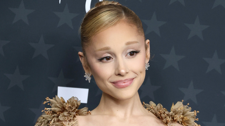 Ariana Grande at the 2025 Critics Choice Awards at Barker Hanger on February 7, 2025 in Santa Monica, California (2025)