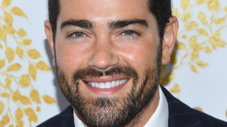 Jesse Metcalfe on the red carpet 