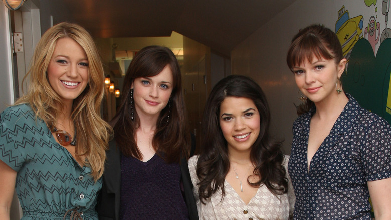 Blake Lively, Alexis Bledel, America Ferrera, and Amber Tamblyn smiling together