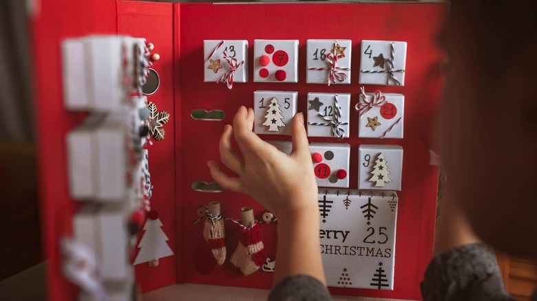 advent calendar with jewelry 