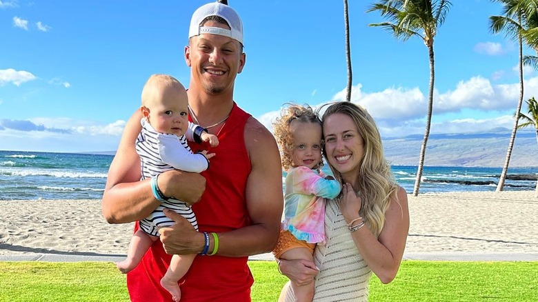 the Mahomes family holiday photo