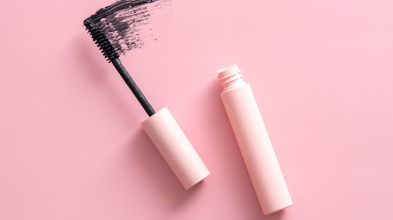 mascara stamping tube