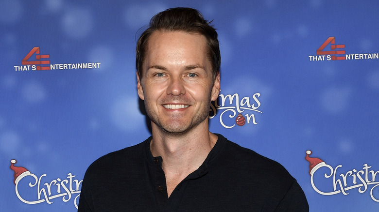 Paul Campbell smiling on the red carpet