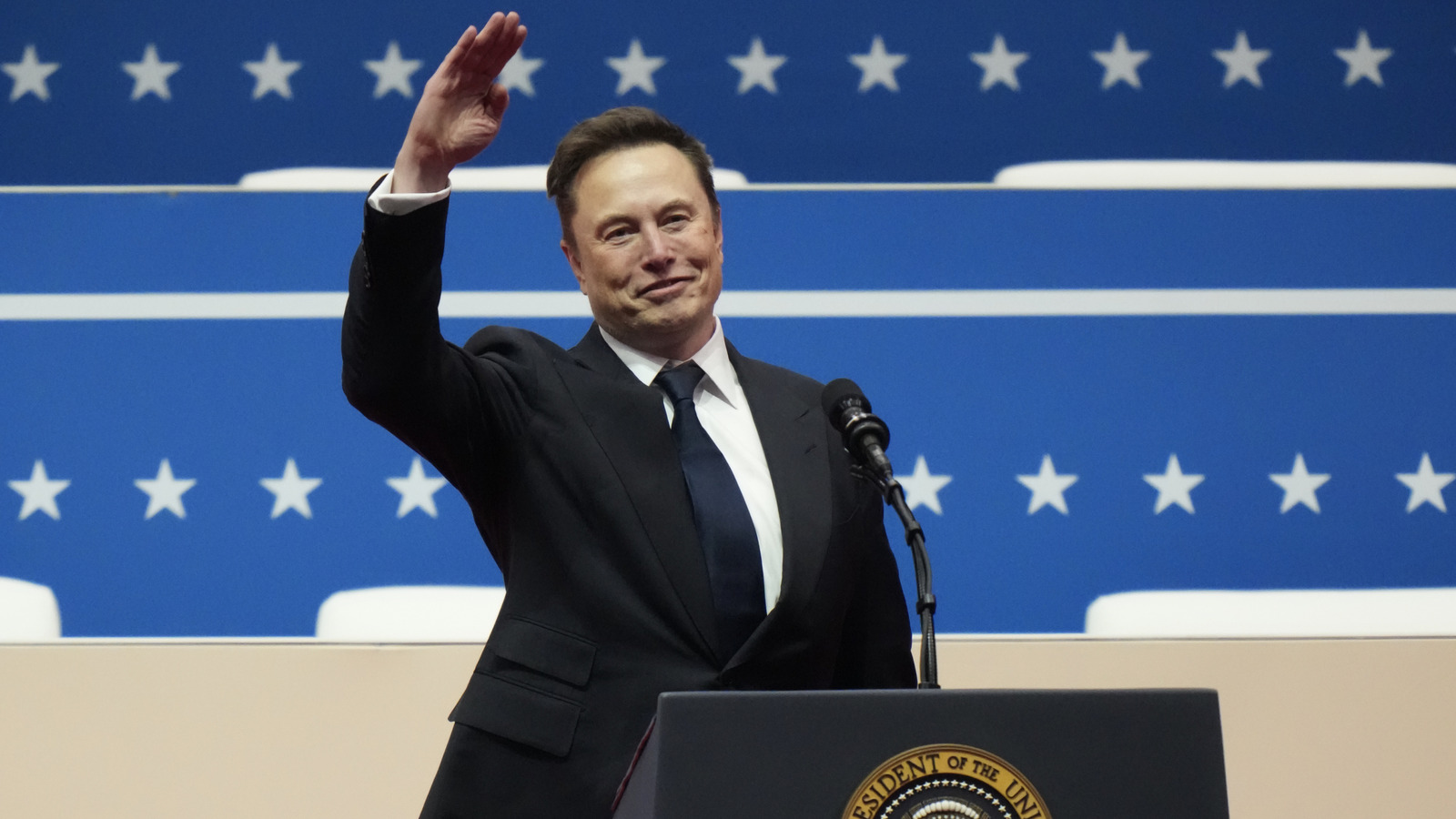 <a href="https://www.thelist.com/1795763/elon-musk-awkward-photos/" target="_blank">The Most Awkward Pics Of Elon Musk Ever Taken</a>