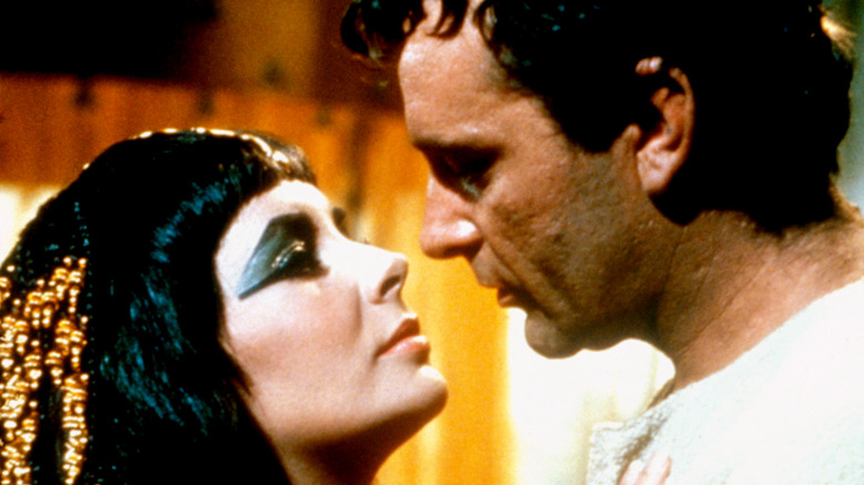 Elizabeth Taylor and Richard Burton in Cleopatra