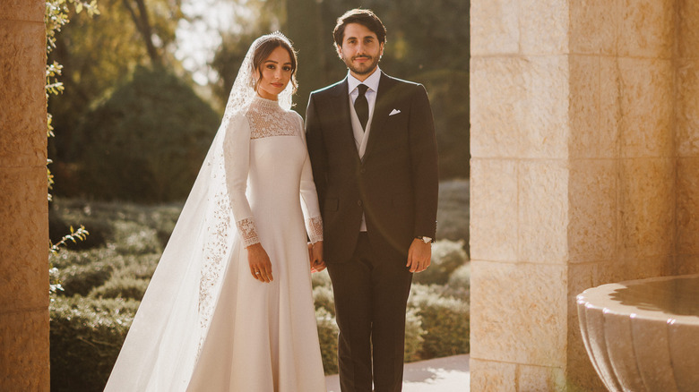 Nontraditional Celebrity Wedding Dresses: Celebrities Who Didn't Wear White  to Get Married