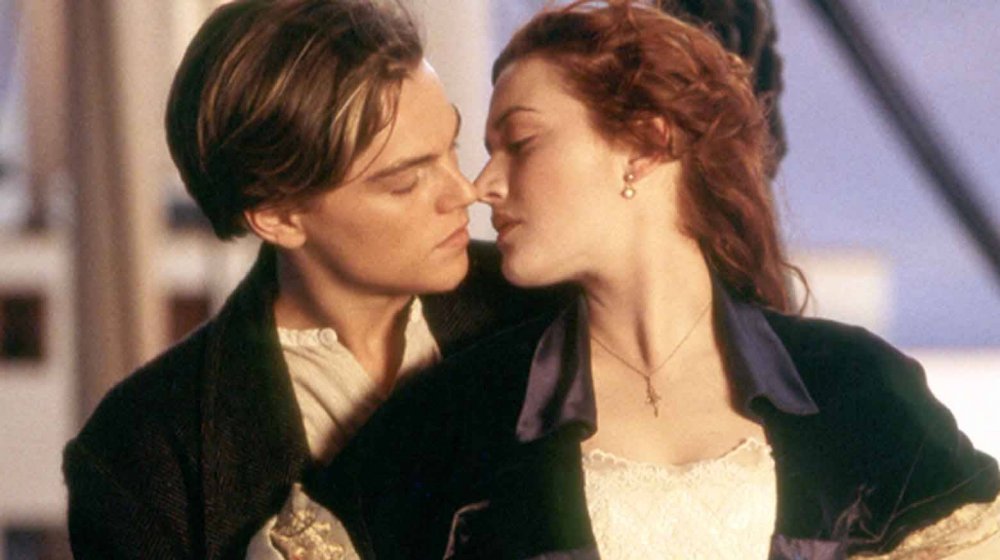 Jack and Rose about to kiss in Titanic