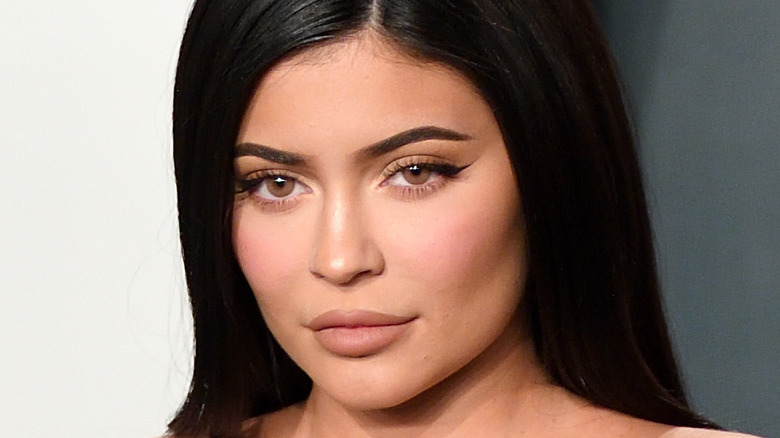 Kylie Jenner nude makeup look 