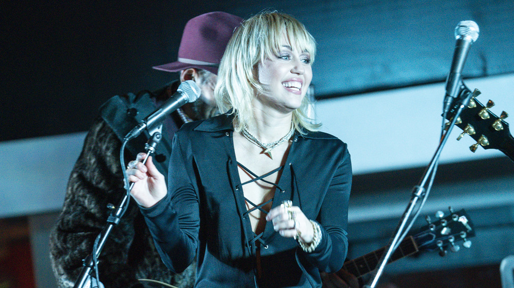 Miley Cyrus singing