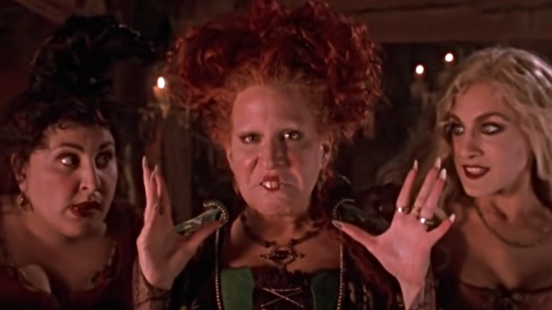 Kathy Najimy, Bette Midler, and Sarah Jessica Parker in 'Hocus Pocus'