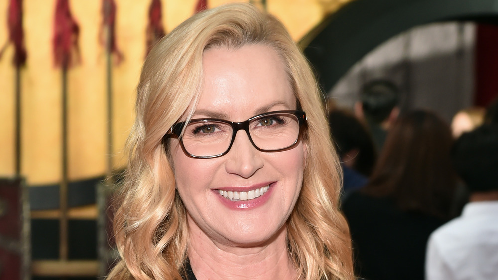 Angela Kinsey wears glasses