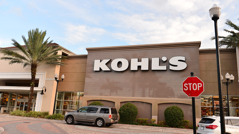 outside of Kohl's store