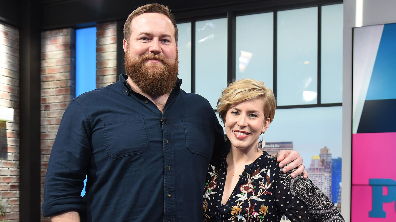 <a href="https://www.thelist.com/1776360/parenting-woe-hgtv-erin-napier-faces-when-ben-out-of-house/" target="_blank">The Parenting Woe HGTV’s Erin Napier Faces When Husband Ben Is Out Of The House</a>