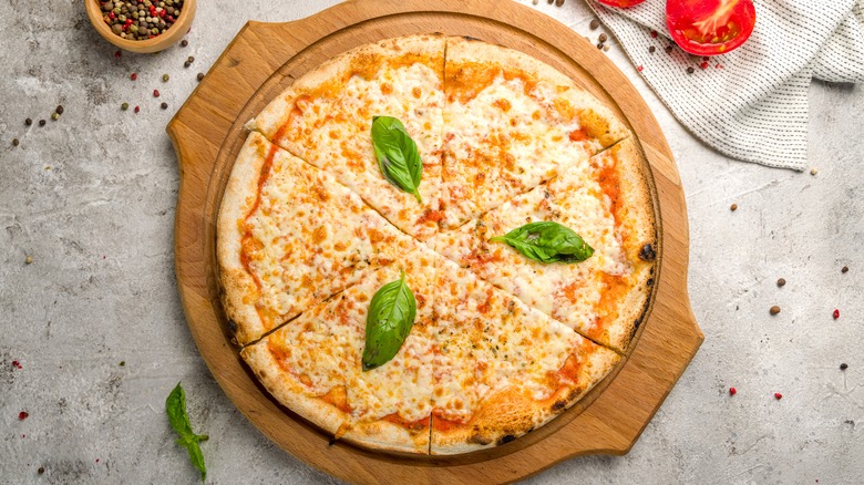 simple pizza topping
