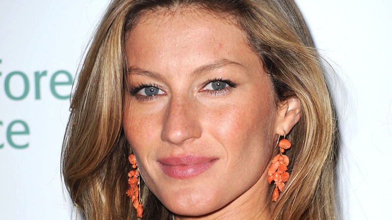 close up of supermodel Gisele Bundchen 