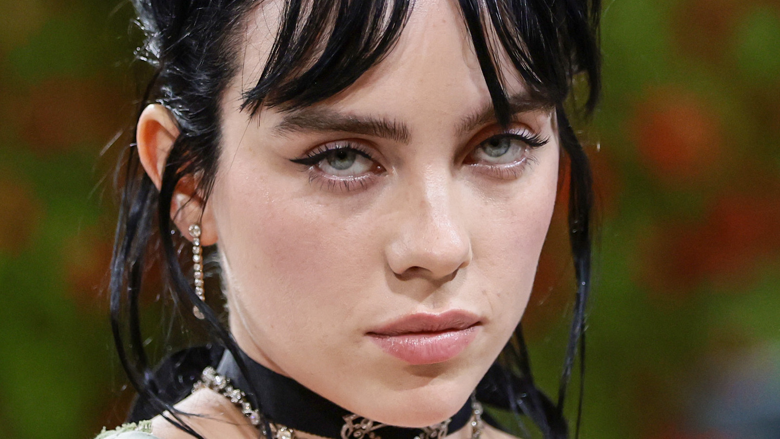 The Reaction To Billie Eilish's Tourette's Syndrome Tics That Leaves