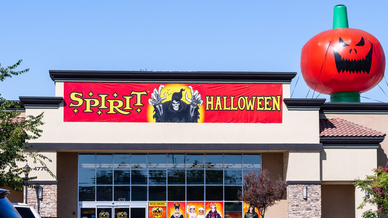Spirit Halloween store 