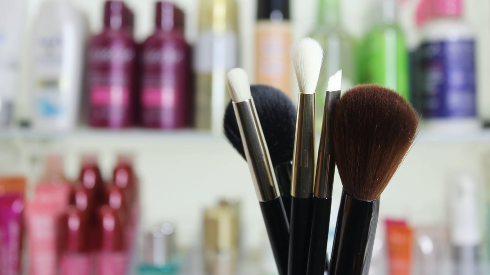  Cosmetic counter with makeup brushes