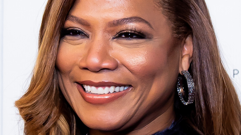 Queen Latifah smiling red carpet