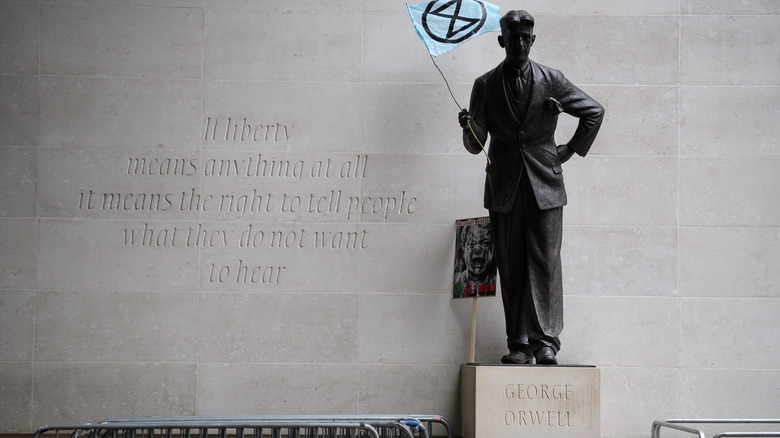george orwell statue