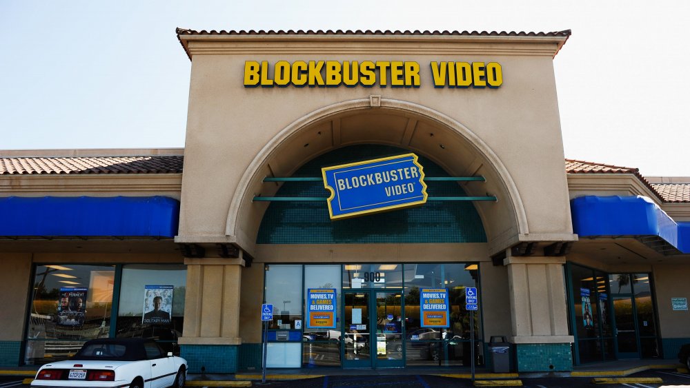 External shot, Blockbuster video store in California