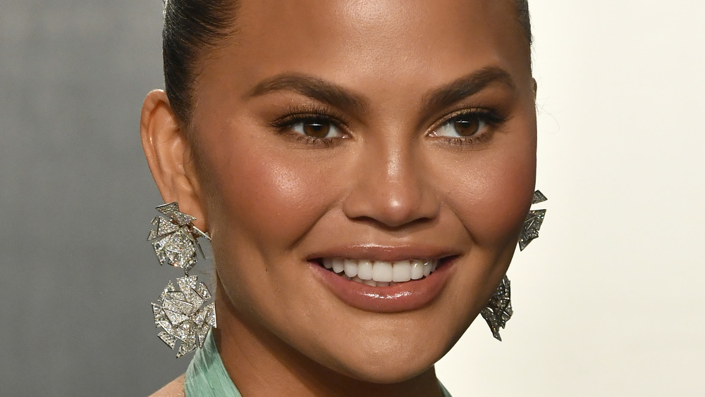 Close of Chrissy Teigen smiling