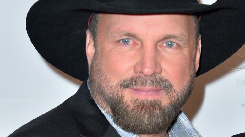 Garth Brooks smiling 