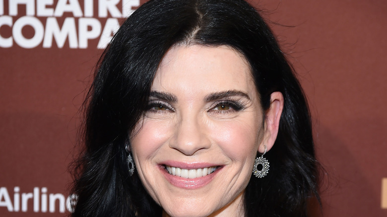 Julianna Margulies at event 