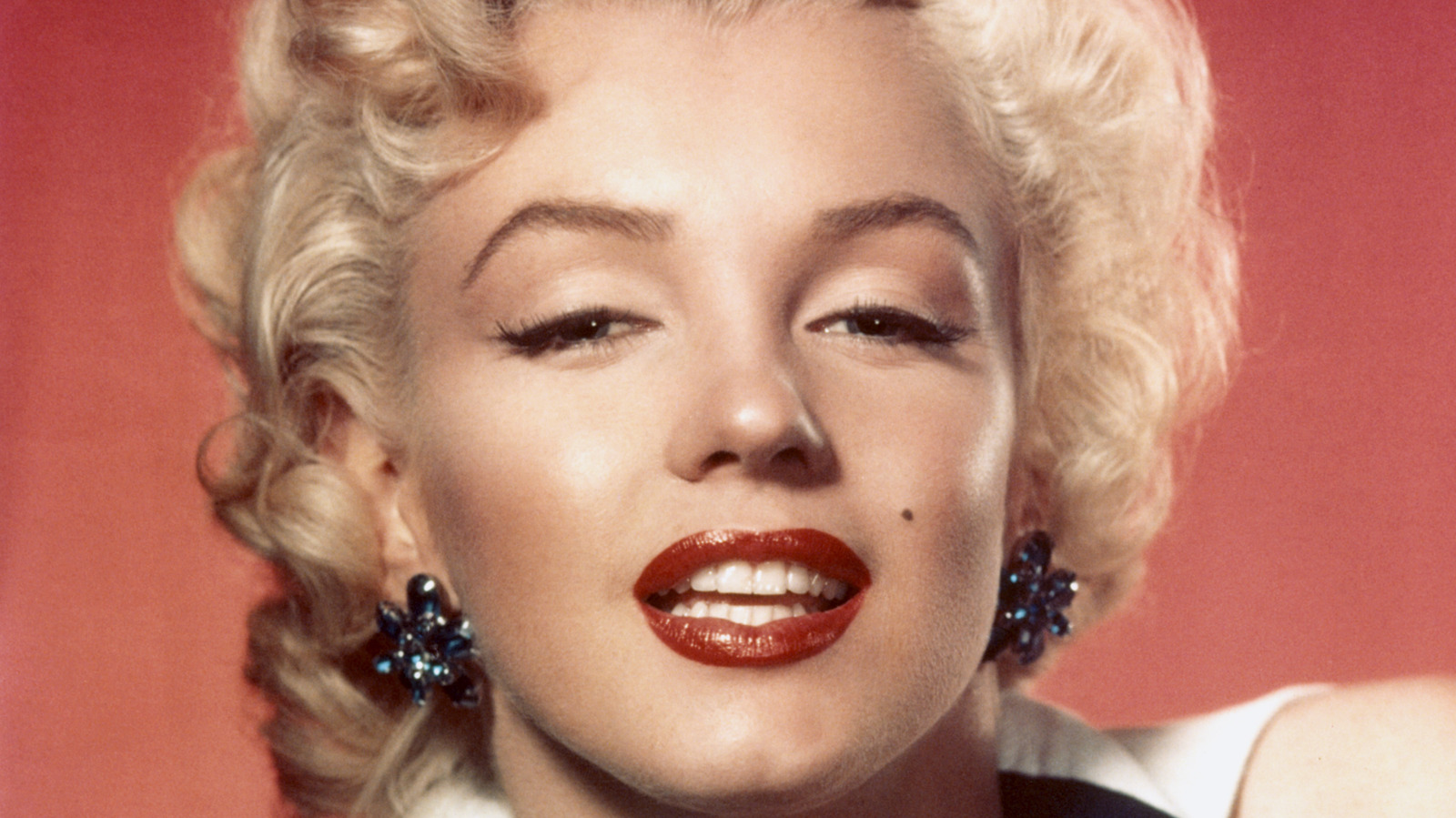 Marilyn Monroe's Blonde Hair: A Cultural Phenomenon - wide 3