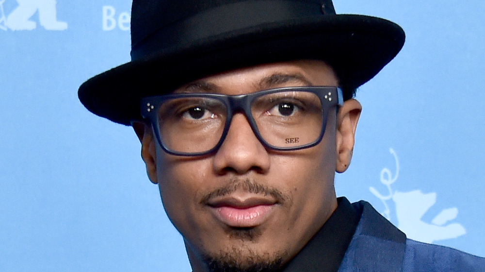 Nick Cannon wearing hat