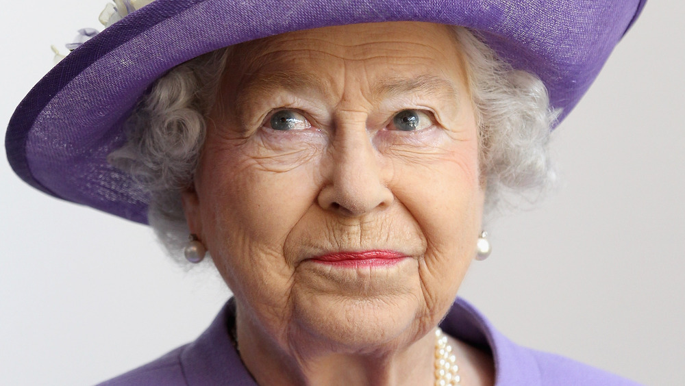 Queen Elizabeth posing