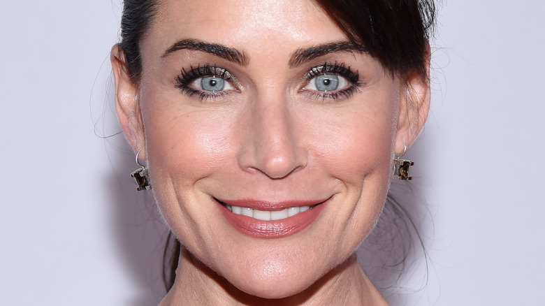 Rena Sofer smiling