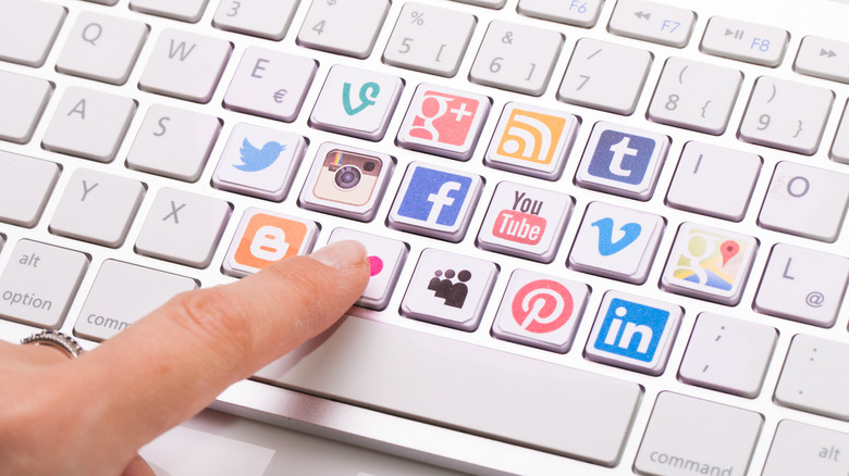 Keyboard with social media logos